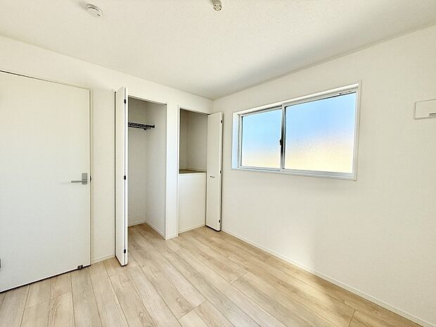 【洋室】■静かな洋室で読書や趣味に集中できる場所