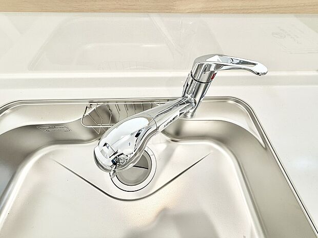 【浄水器】■清潔でおいしい水を手軽に供給してくれます