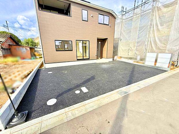 【駐車場】■快適な駐車スペースで安心