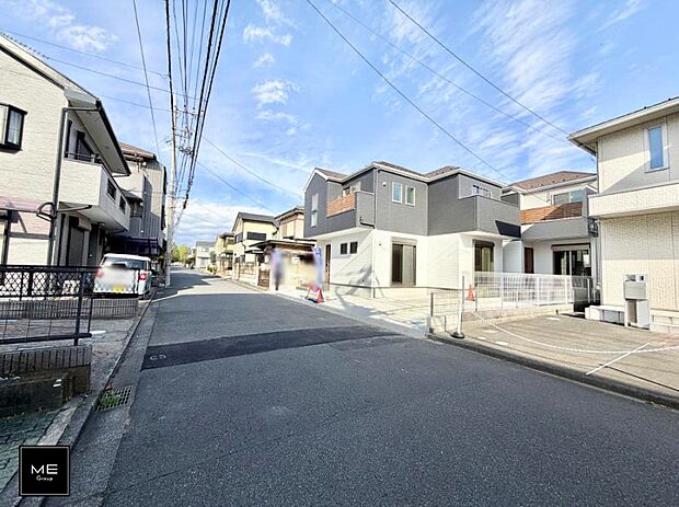 【前面道路含む現地写真】■生活利便な住環境!小中学校も徒歩10分圏内でお子さまの通学も安心