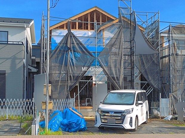 【現地外観写真】2号棟  ■暮らしを彩る充実した設備仕様が備わった住まい