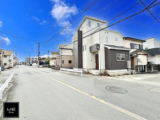 【前面道路含む現地写真】■この道を歩けば、毎日が少し特別になる