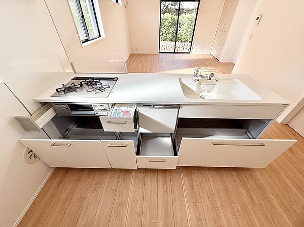 【キッチン】■家族の絆を深める、温もりのあるキッチン