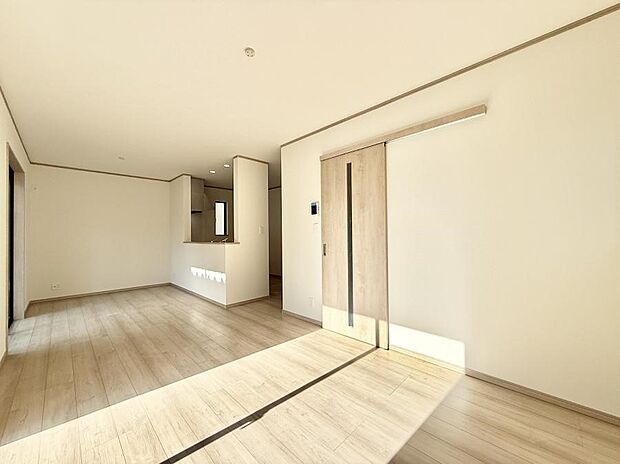 【リビングダイニング】■シンプルだけど贅沢、大切な人と過ごす心がほどける空間