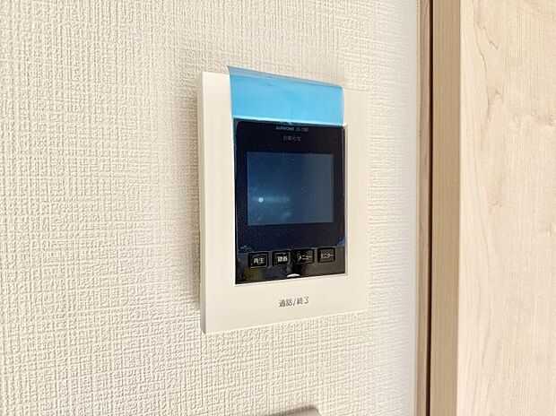 【TVモニター付インターフォン】■訪問者を確認できて安心感が増します