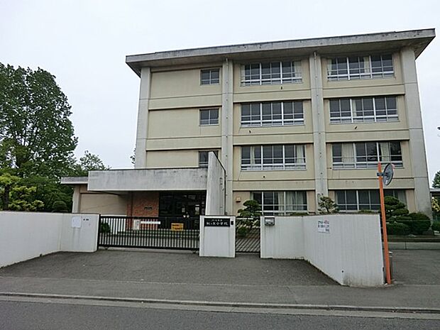 川崎市立虹ヶ丘小学校(約190m・徒歩3分)