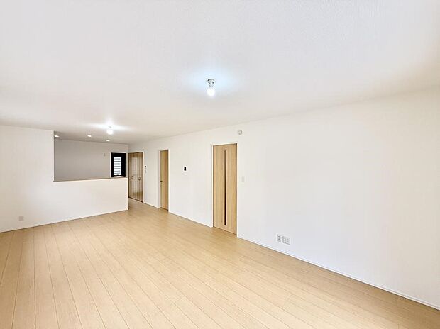 【リビングダイニング】■シンプルだけど贅沢、大切な人と過ごす心がほどける空間