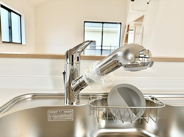 【浄水器】■清潔でおいしい水を手軽に供給してくれます