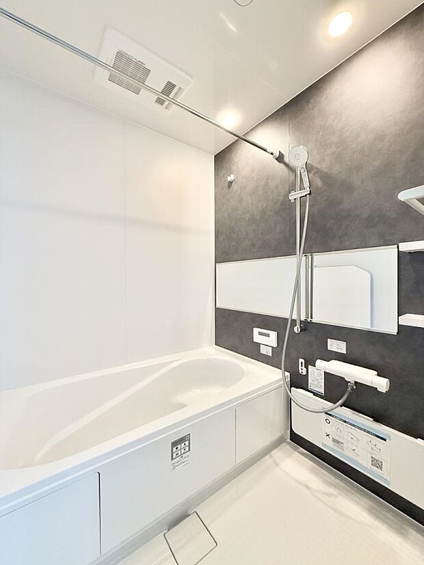 【浴室】■リラックスできる、穏やかな雰囲気です