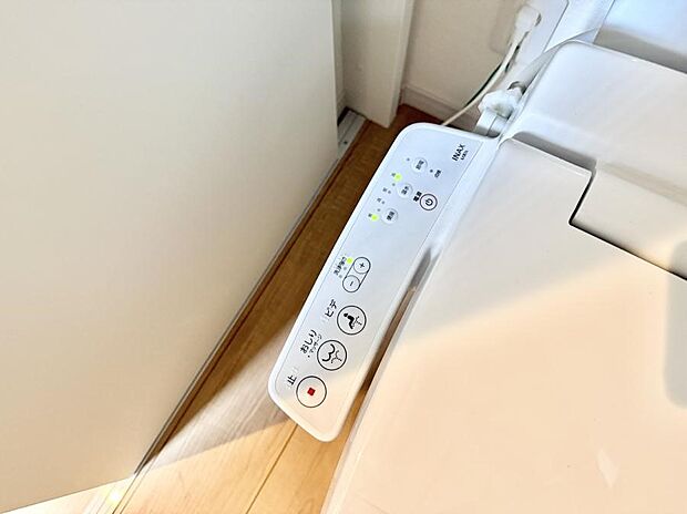 【シャワートイレ】■温水洗浄で快適、清潔感が保たれるシャワートイレ