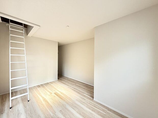 【子供部屋】■家具やレイアウトを自由に配置できるため使い勝手が良く快適に過ごせます