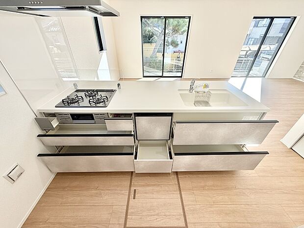 【キッチン】■料理がもっと楽しくなる、快適なキッチン空間