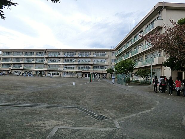 町田市立成瀬台小学校(約550m・徒歩7分)