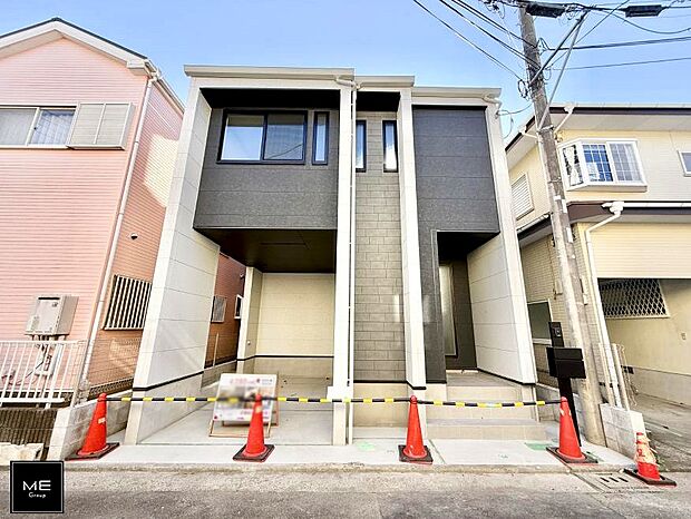 【現地外観写真】■家族みんなが笑顔で過ごせる、安心感のある住まい