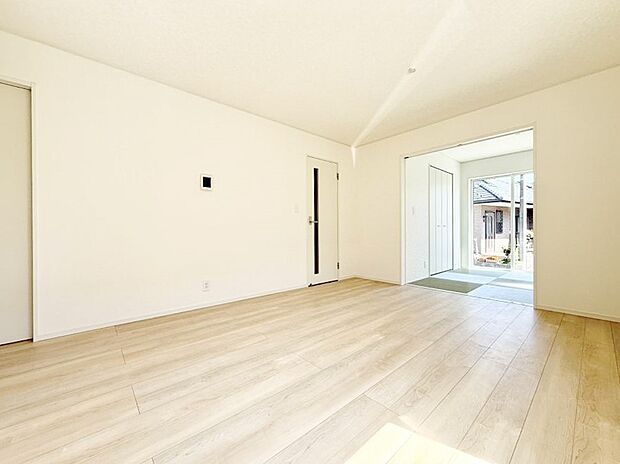 【ダイニング】■ふとした瞬間に幸せを感じる、心地よい場所