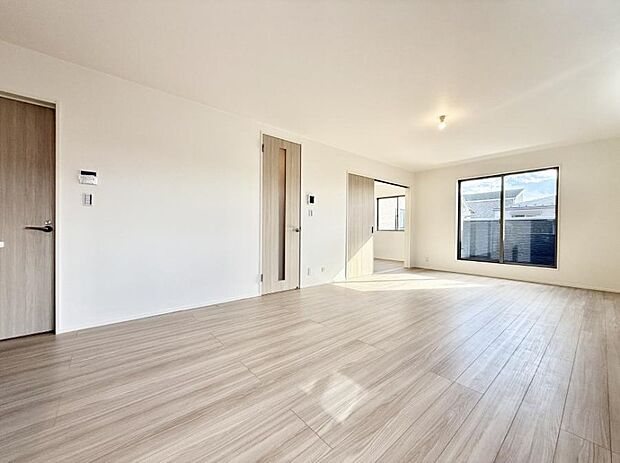 【リビングダイニング】■シンプルだけど贅沢、大切な人と過ごす心がほどける空間