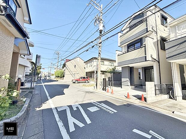 【前面道路含む現地写真】■優雅なラインが、毎日を引き立てます