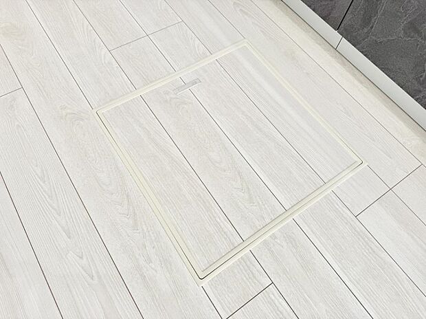 【床下収納】■隠れた収納スペースで家全体がスッキリ