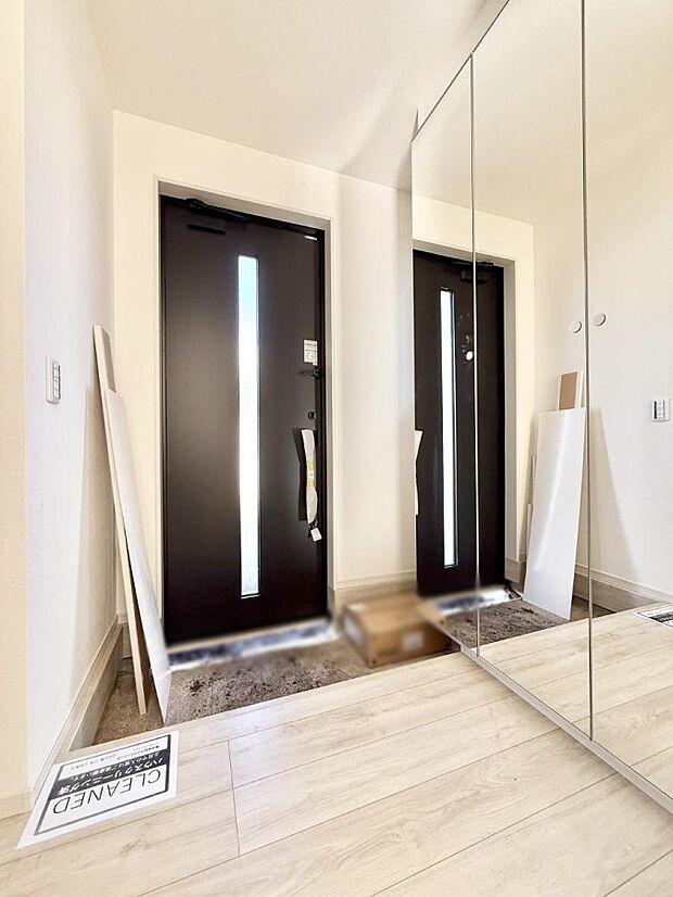 【玄関】■ シンプルで美しく、快適な暮らしの入り口