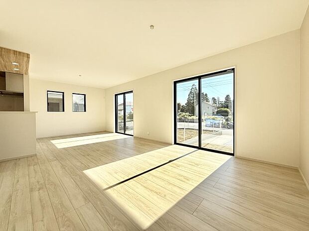 【リビングダイニング】■シンプルだけど贅沢、大切な人と過ごす心がほどける空間