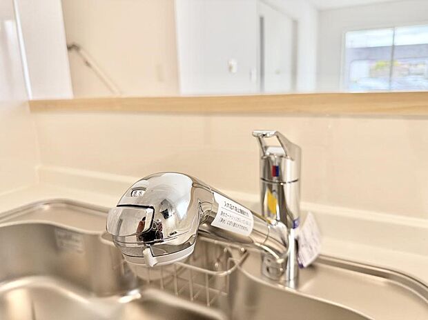 【浄水器】■清潔でおいしい水を手軽に供給してくれます