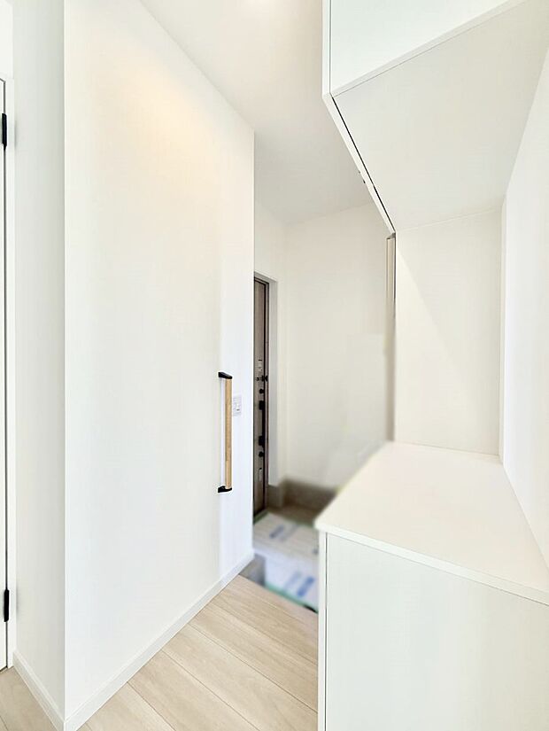 【玄関】■ ここから始まる一日、すっきり整った玄関