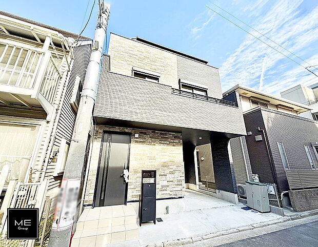 【現地外観写真】■家族みんなが笑顔で過ごせる、安心感のある住まい