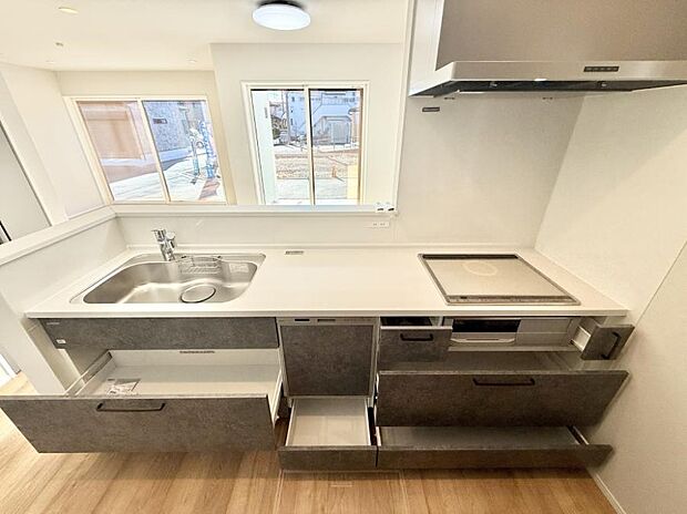 【キッチン】■アイデア広がる、クリエイティブな料理空間