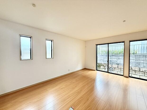 【ダイニング】■ふとした瞬間に幸せを感じる、心地よい場所