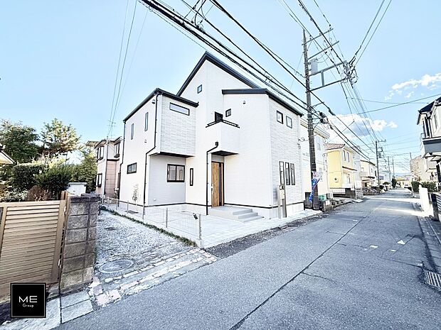 【現地外観写真】■暮らしを彩る充実した設備仕様が備わった住まい