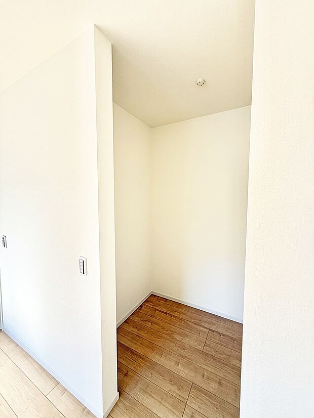 【その他内観】■プラスαの収納スペース  