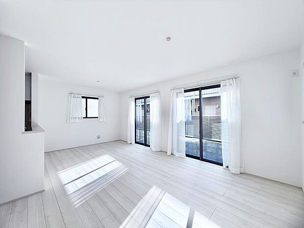 【ダイニング】■ふとした瞬間に幸せを感じる、心地よい場所