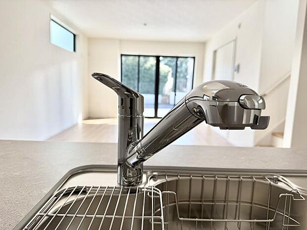 【浄水器】■清潔でおいしい水を手軽に供給してくれます