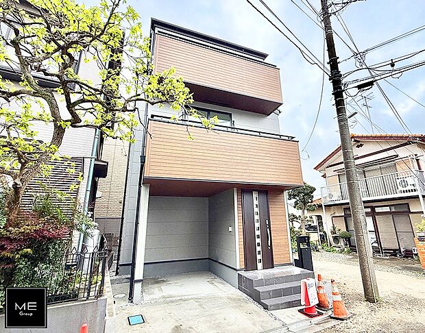 【現地外観写真】■暮らしを豊かにする充実した仕様設備で快適に