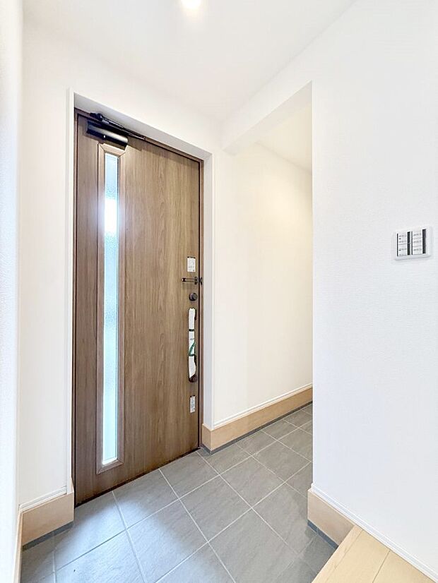 【玄関】■ シンプルで美しく、快適な暮らしの入り口