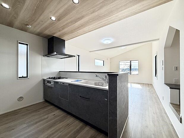 【ダイニングキッチン】■美味しさの魔法がかかる、特別なキッチン