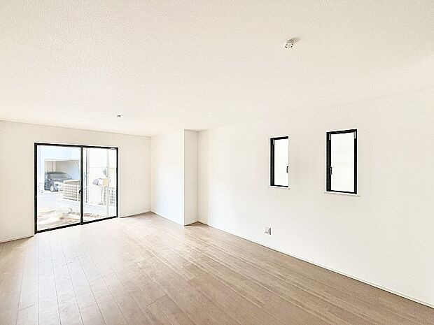 【ダイニング】■ふとした瞬間に幸せを感じる、心地よい場所