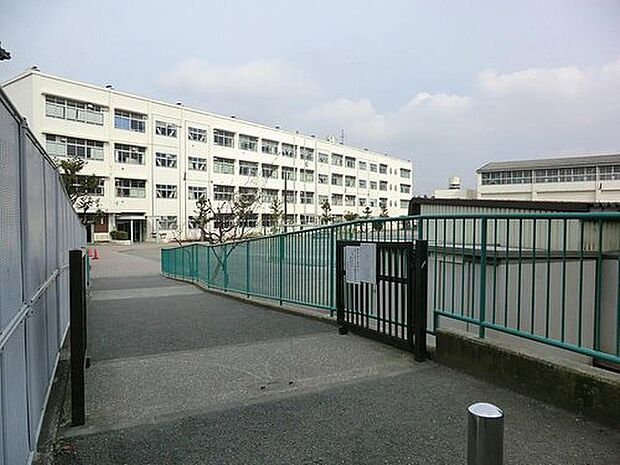 横浜市立笹野台小学校(約130m・徒歩2分)