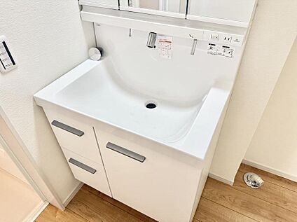 ハンドシャワー付洗面台
