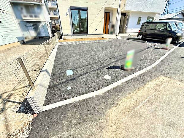 【駐車場】■自宅にある駐車スペースなので安心ですね