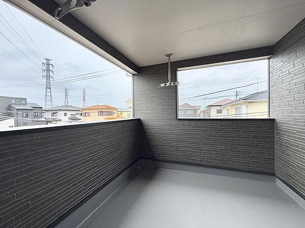 【バルコニー】■ 空を眺めながら、ほっと一息つける特別な空間