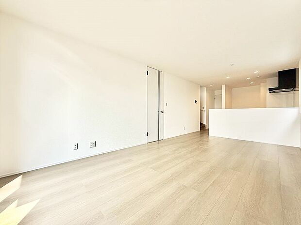 【ダイニング】■ふとした瞬間に幸せを感じる、心地よい場所