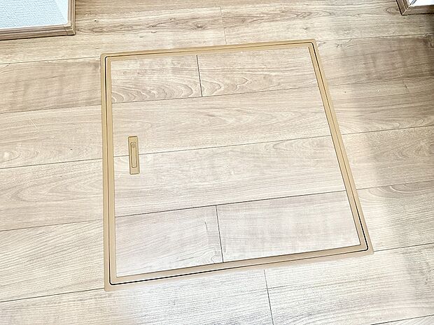 【床下収納】■隠れた収納スペースで家全体がスッキリ