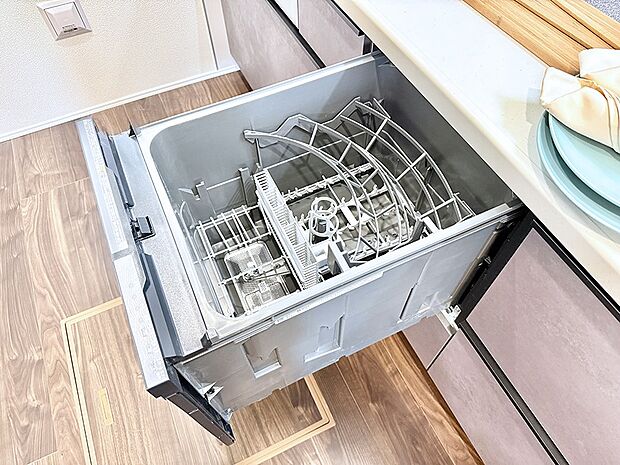 【食洗機】■食後の片づけも食洗器があれば時短に。ご家族との時間を増やせます