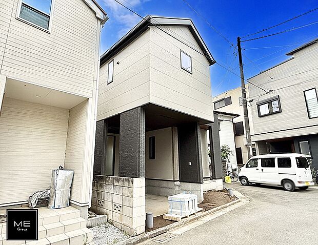 【現地外観写真】■家族みんなが笑顔で過ごせる、安心感のある住まい