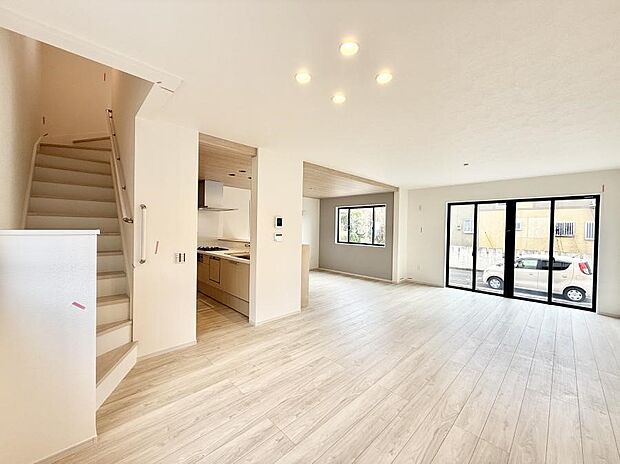 【リビングダイニング】■お気に入りの場所で、のんびりとした時間を