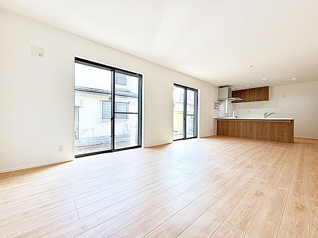 【リビングダイニング】■シンプルだけど贅沢、大切な人と過ごす心がほどける空間