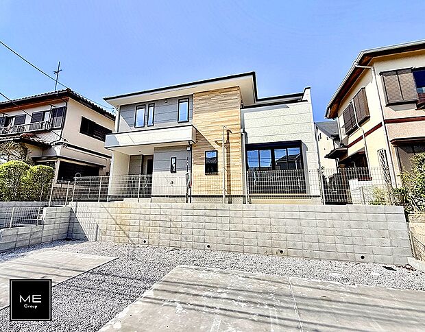 【現地外観写真】■家族みんなが笑顔で過ごせる、安心感のある住まい