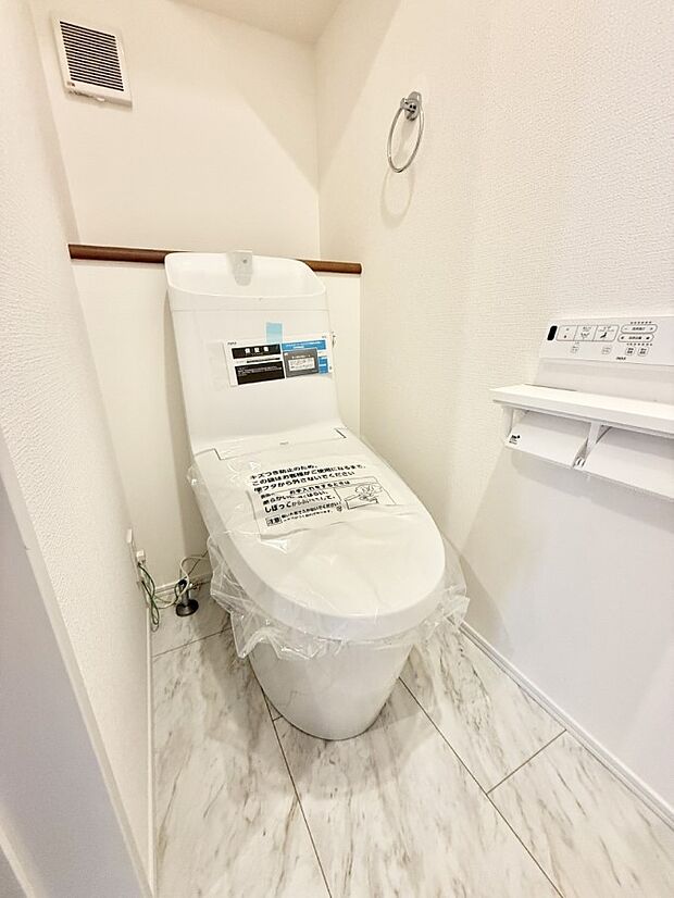 【トイレ】■毎日使う場所だからこそ、清潔感溢れる空間