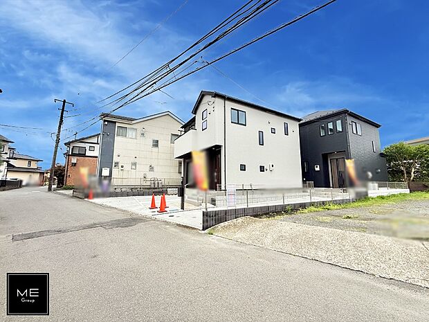 【前面道路含む現地写真】■優雅なラインが、毎日を引き立てます